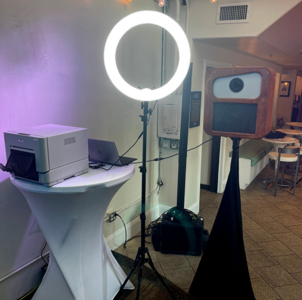 Photo printing station.